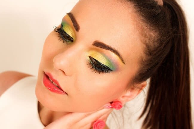 Last minute evening party makeup tips to get you party ready