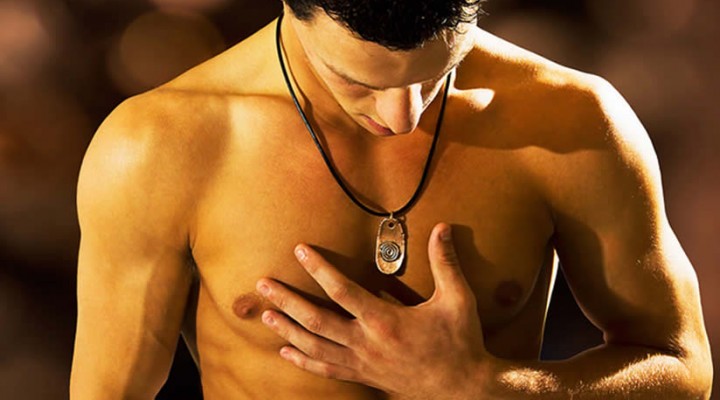 Just because today’s coolest man’s fashion style is the modern hipster, it doesn’t mean that the classic, elegant style is dead.