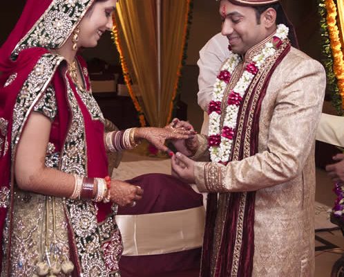 Every bride knows that the choice of jewelry can make or break a day.