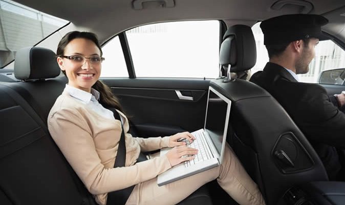 Travel in Chauffeured Cars for your Business Meetings