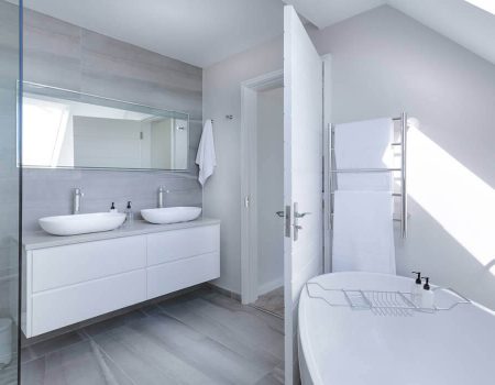 Décor alterations in the bathroom