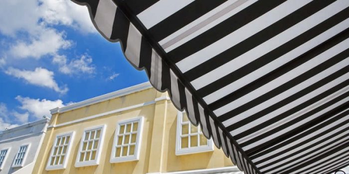 Top 6 Reasons to Install Retractable Patio Roofs for Your Property