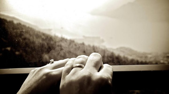 18 jaw dropping engagement rings that are under $500