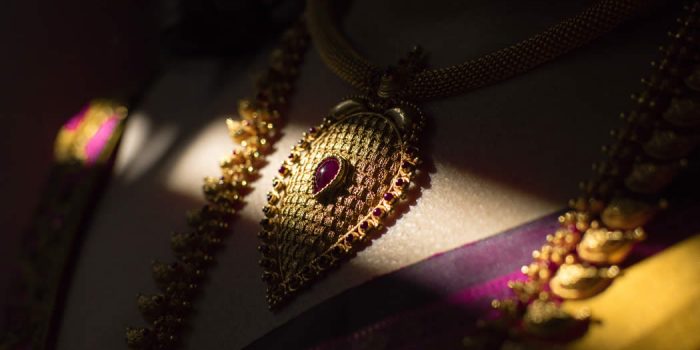 Artificial jewellery