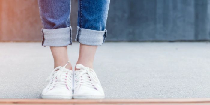 Effortlessly Chic: How to Style Your Outfit in a Simple, Yet Eye-Catching Way