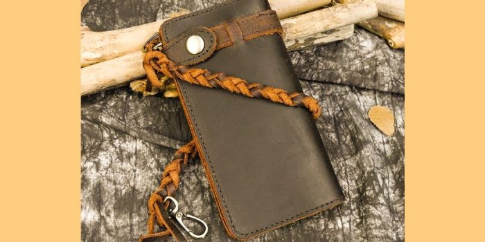 Do you Need a Chain Wallet? Things to Consider When Buying