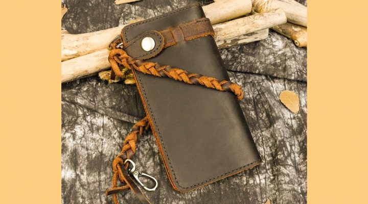 Do you Need a Chain Wallet? Things to Consider When Buying