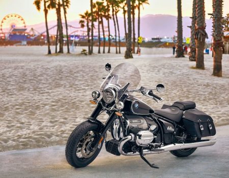 The new BMW R 18 Classic and the new BMW R 18.