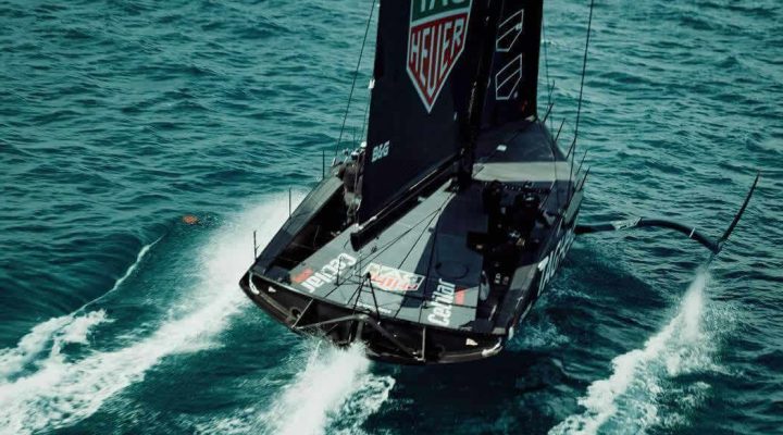 a high-performance racing yacht FlyingNikka