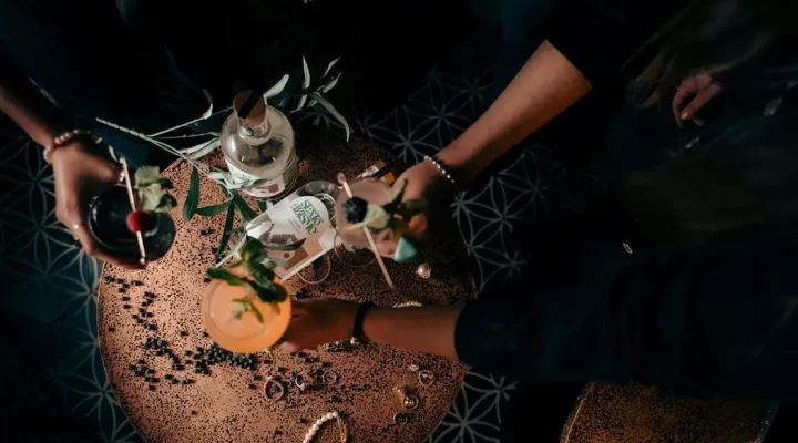 Corporate Events & Private Parties: Luxury Bartending Services