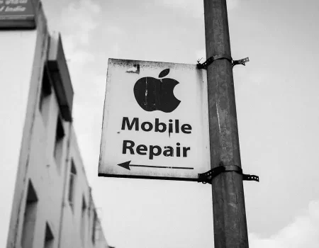 Counterfeit iPhone Parts